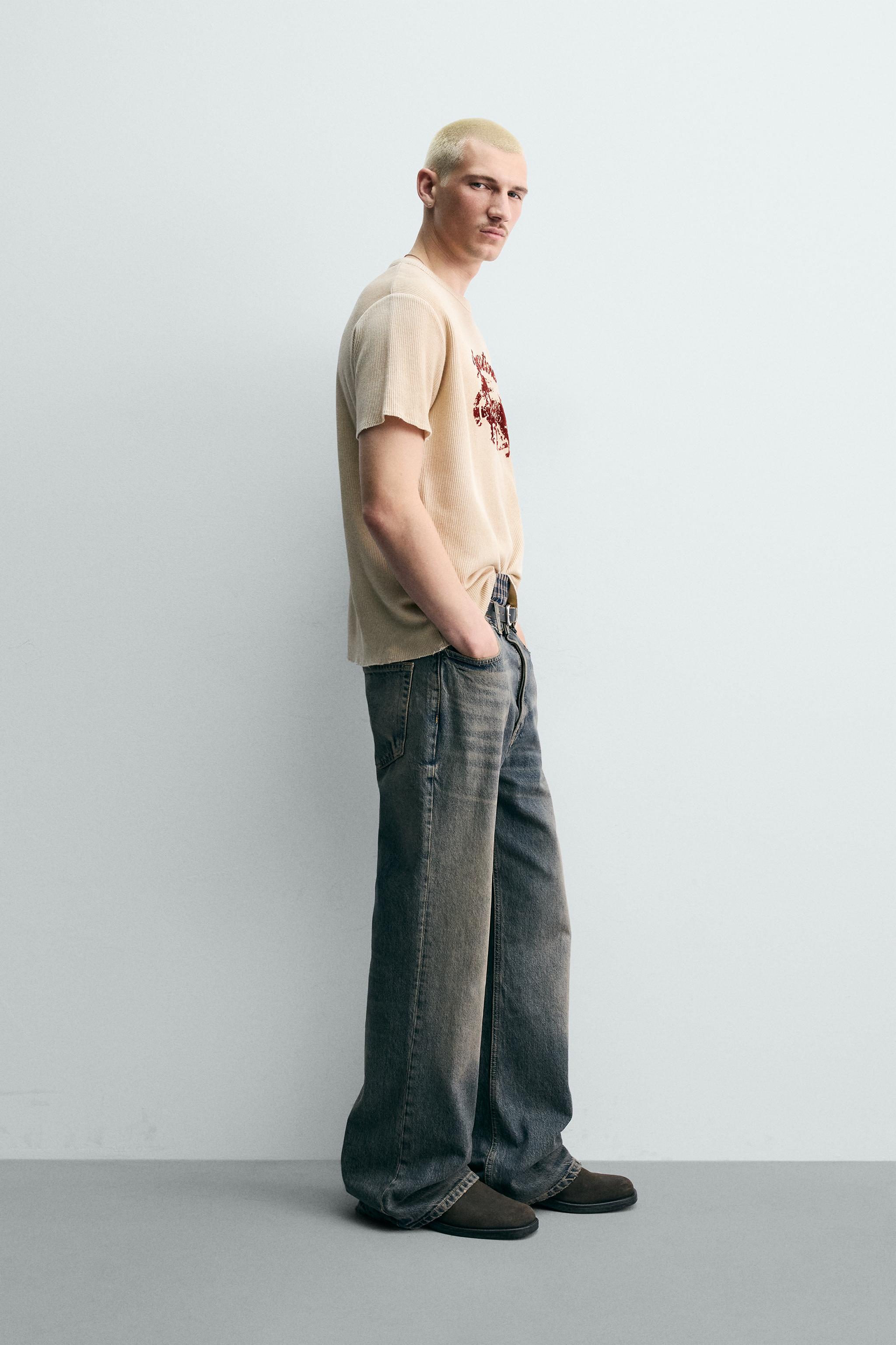 TEXTURED KNIT PRINT T-SHIRT